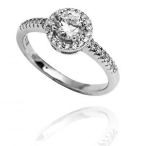 Srebrny pierścionek z cyrkoniami