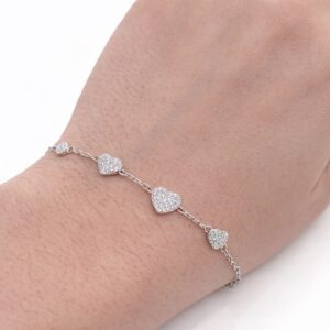 Srebrna bransoletka serca z cyrkoniami